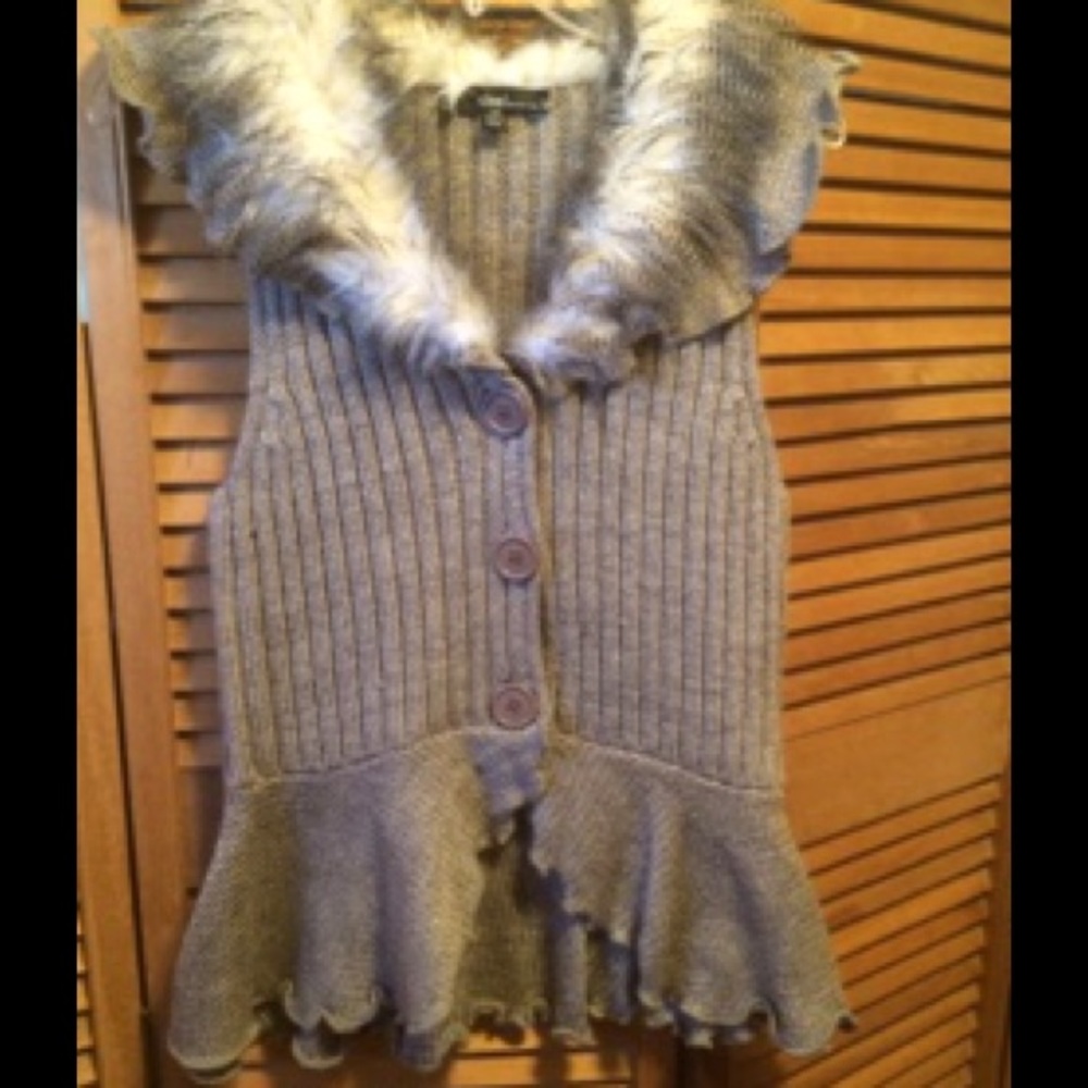 Slonl Taupe Vest with Faux Fur Collar